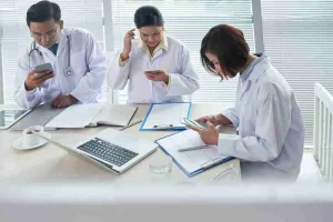 training kepatuhan standar klinis rumah sakit 
