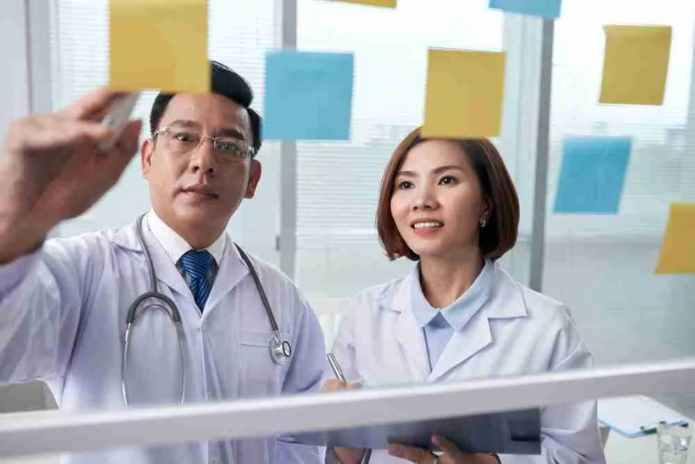 TRAINING MANDARIN UNTUK PELAYANAN PASIEN ASING