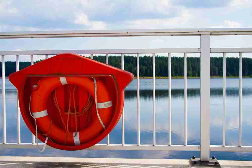 TRAINING EMERGENCY SAFETY HEALTHCARE OFFSHORE